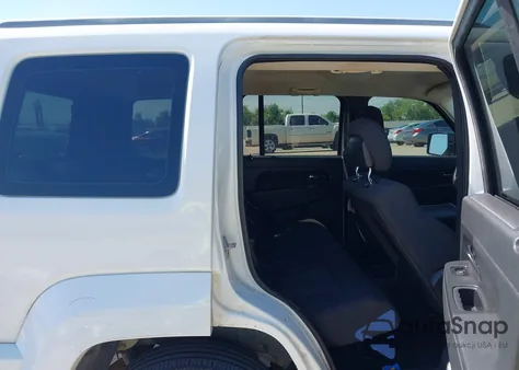 2012 Jeep Liberty Sport из США, поврежденный, VIN 1C4PJLAK7CW115693